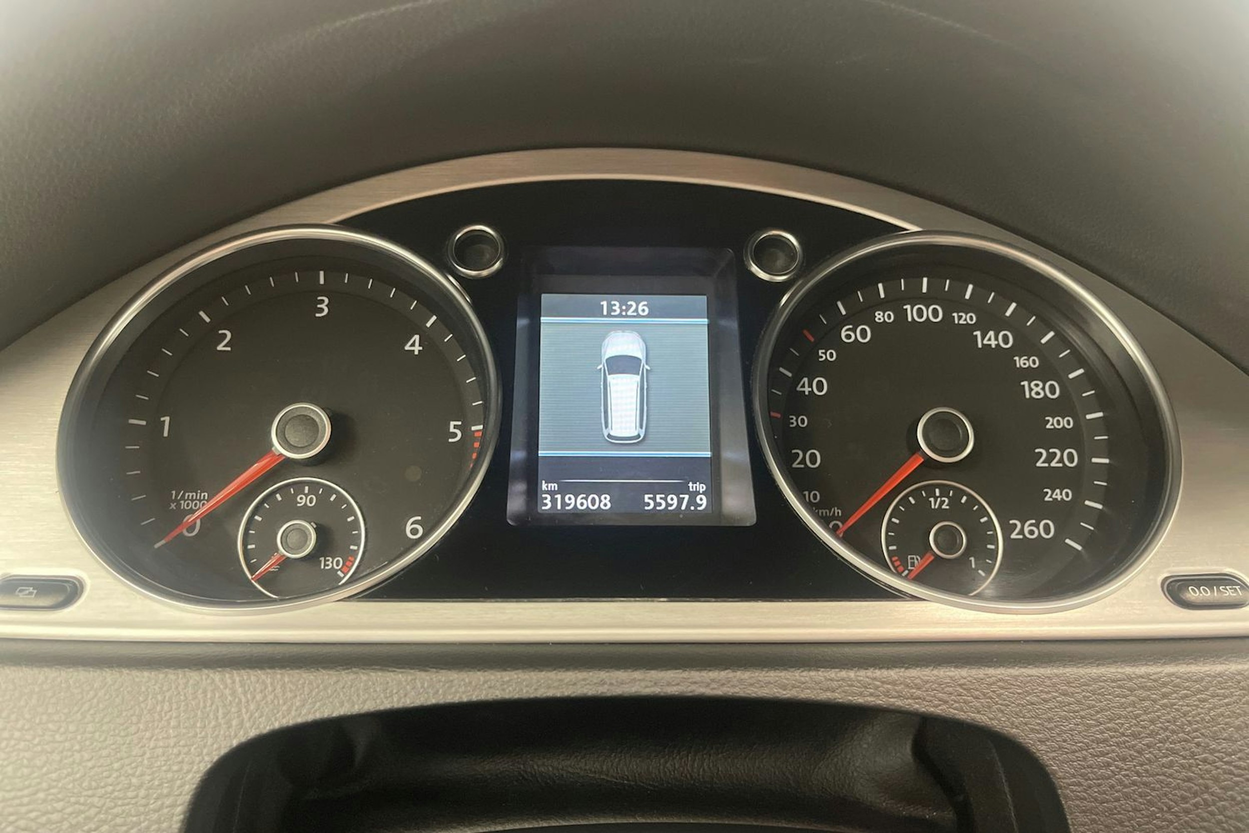 Valkoinen Volkswagen PASSAT 2012 kuva 16.
