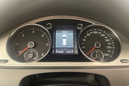 Valkoinen Volkswagen PASSAT 2012 kuva 16.