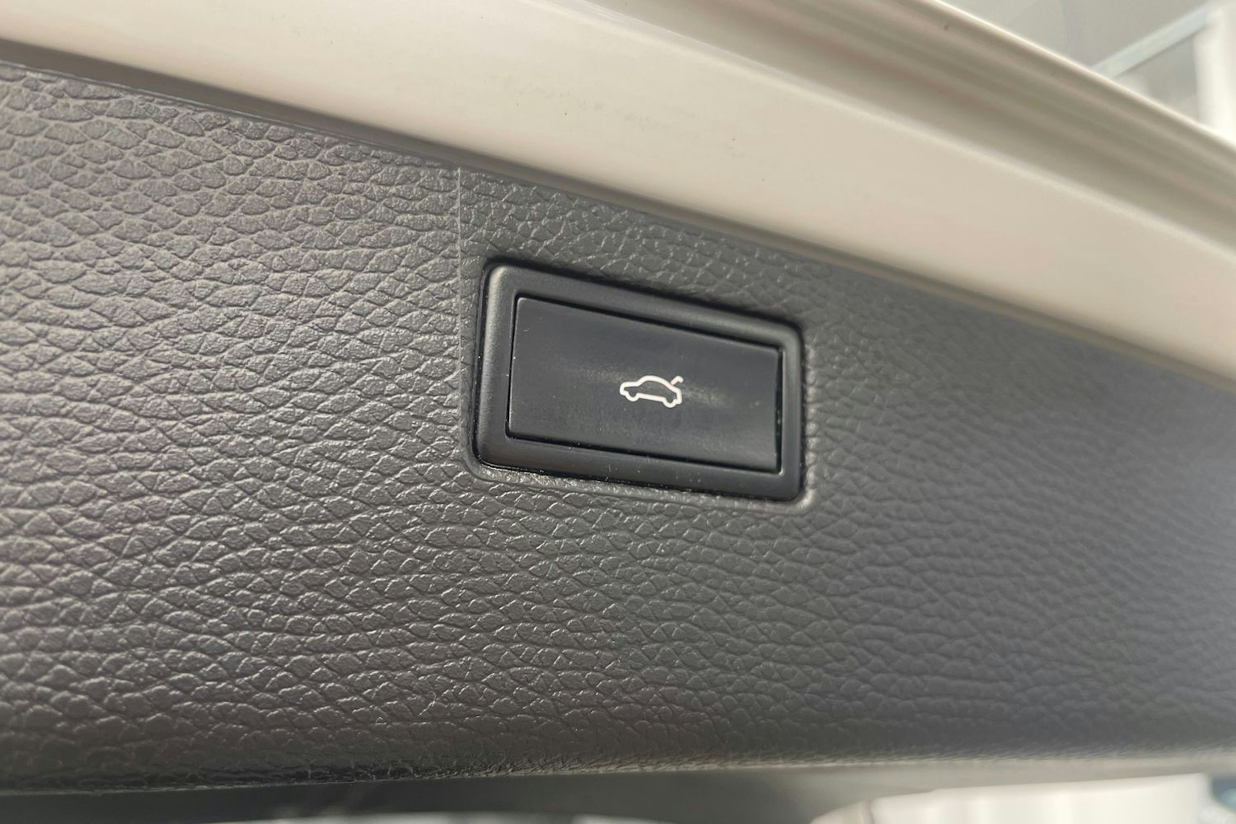 Valkoinen Volkswagen PASSAT 2012 kuva 23.