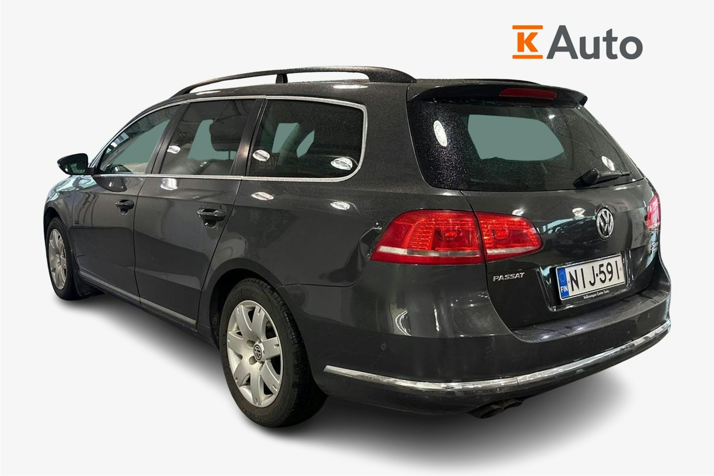 harmaa Volkswagen Passat 2012 kuva 2.
