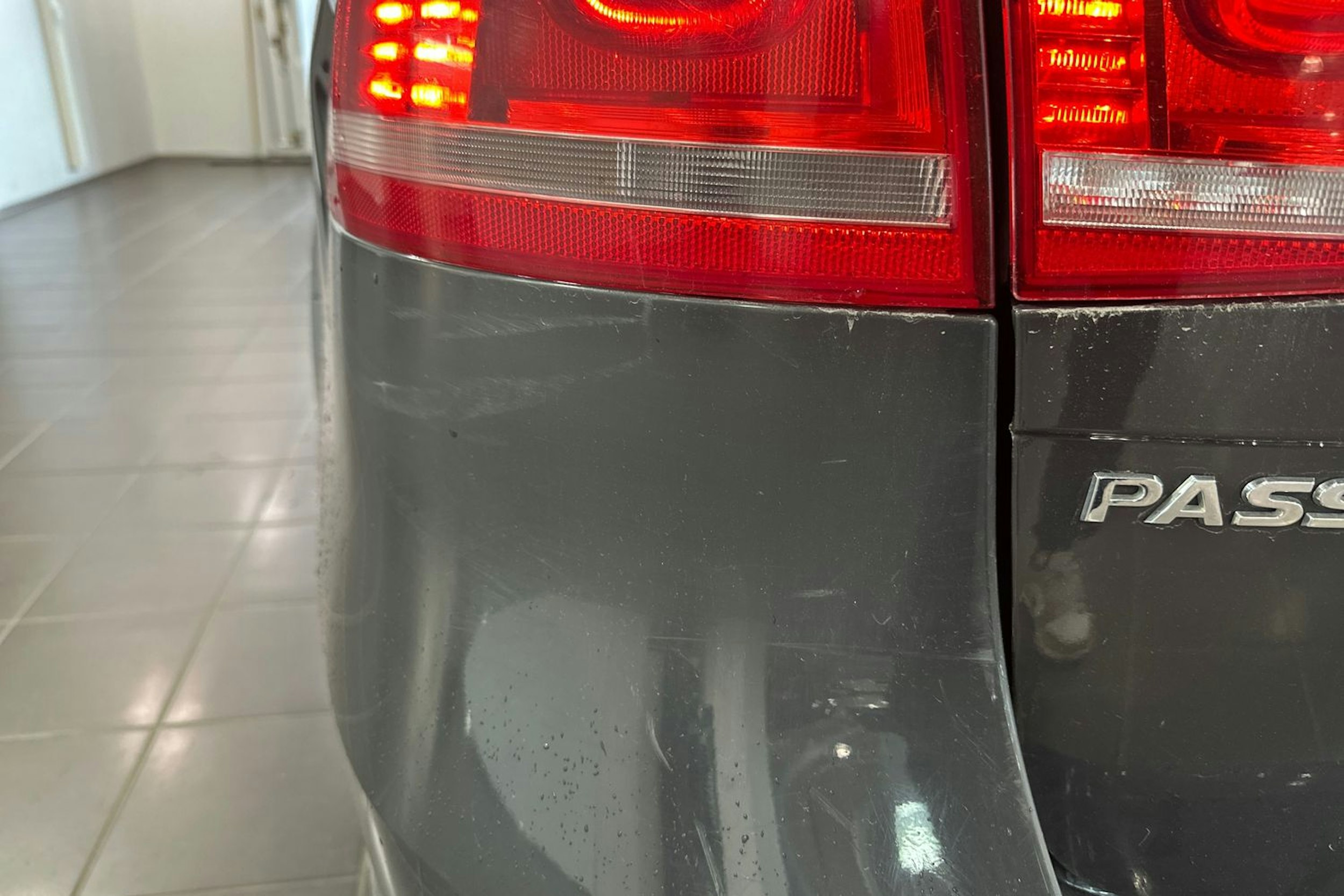 harmaa Volkswagen Passat 2012 kuva 31.