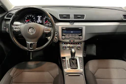 ruskea (beige) Volkswagen Passat 2012 kuva 7.