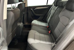 ruskea (beige) Volkswagen Passat 2012 kuva 8.