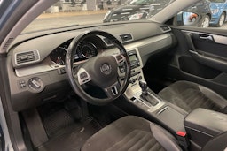 harmaa Volkswagen Passat 2012 kuva 7.