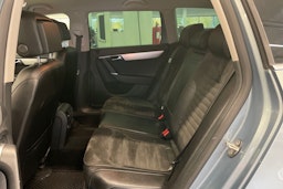 harmaa Volkswagen Passat 2012 kuva 10.