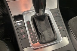 harmaa Volkswagen Passat 2012 kuva 17.