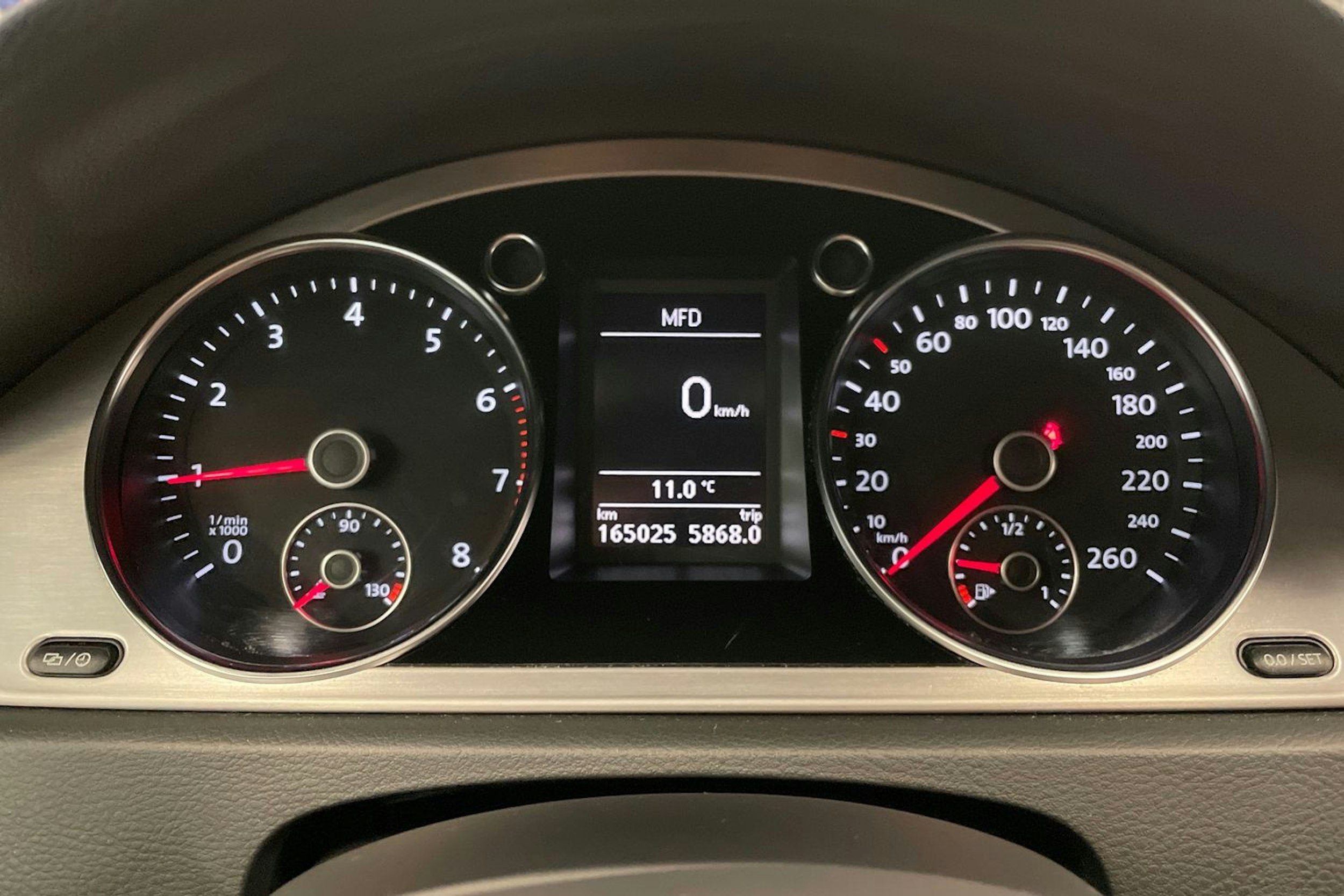 harmaa Volkswagen Passat 2012 kuva 21.