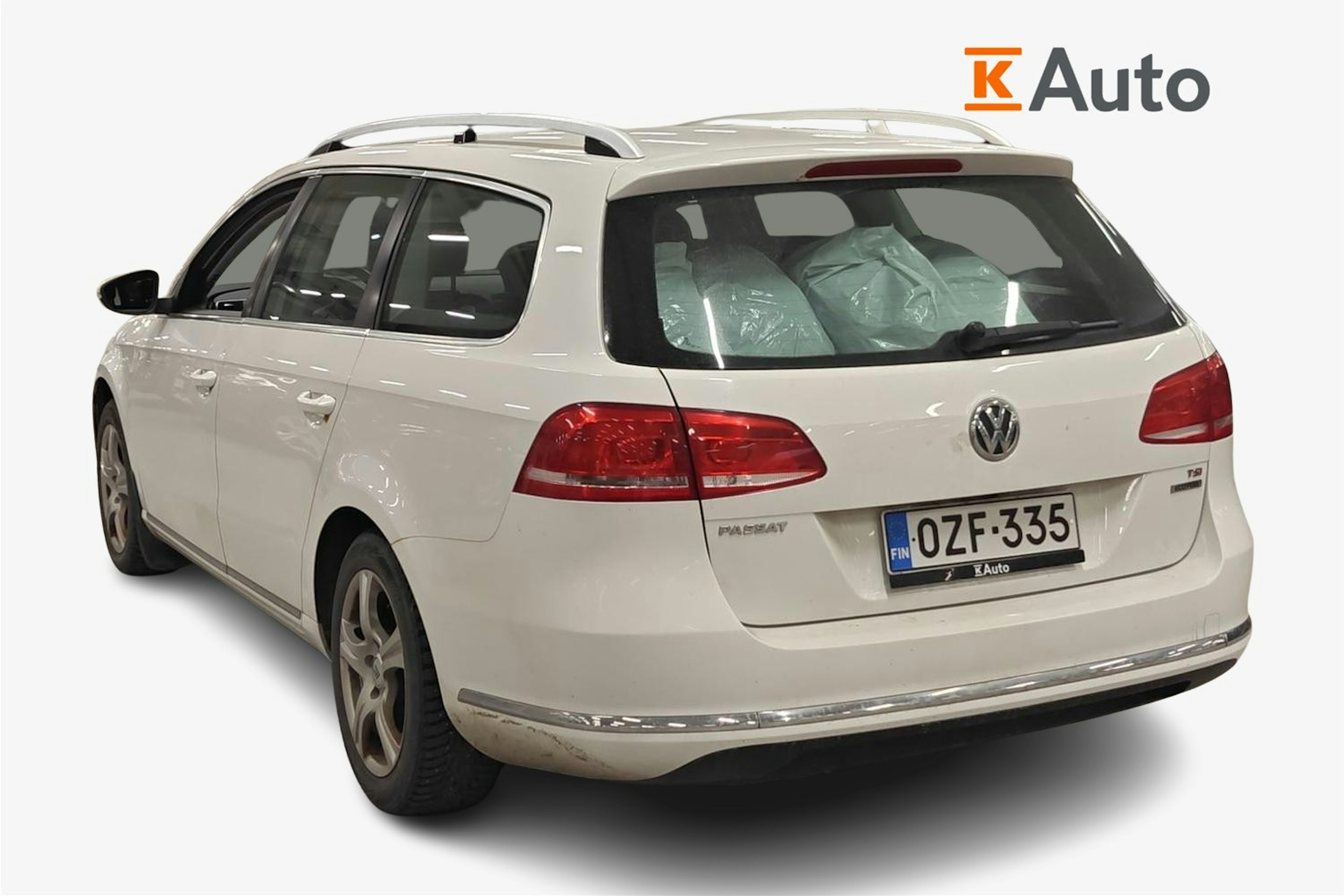 valkoinen Volkswagen Passat 2012 kuva 2.