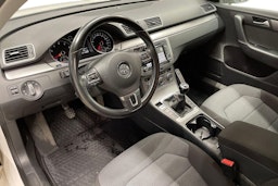 valkoinen Volkswagen Passat 2012 kuva 7.