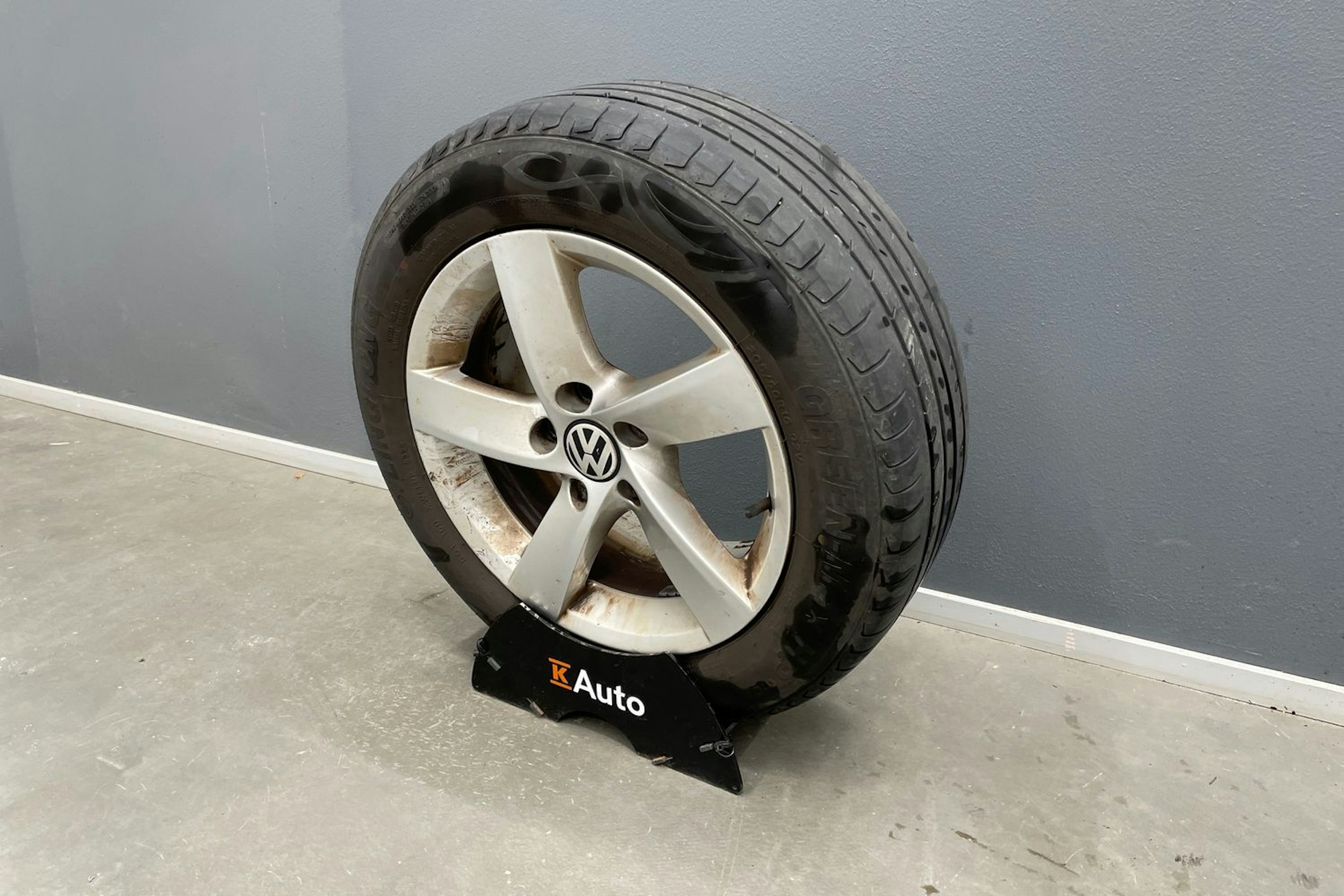 valkoinen Volkswagen Passat 2012 kuva 14.