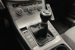 valkoinen Volkswagen Passat 2012 kuva 19.