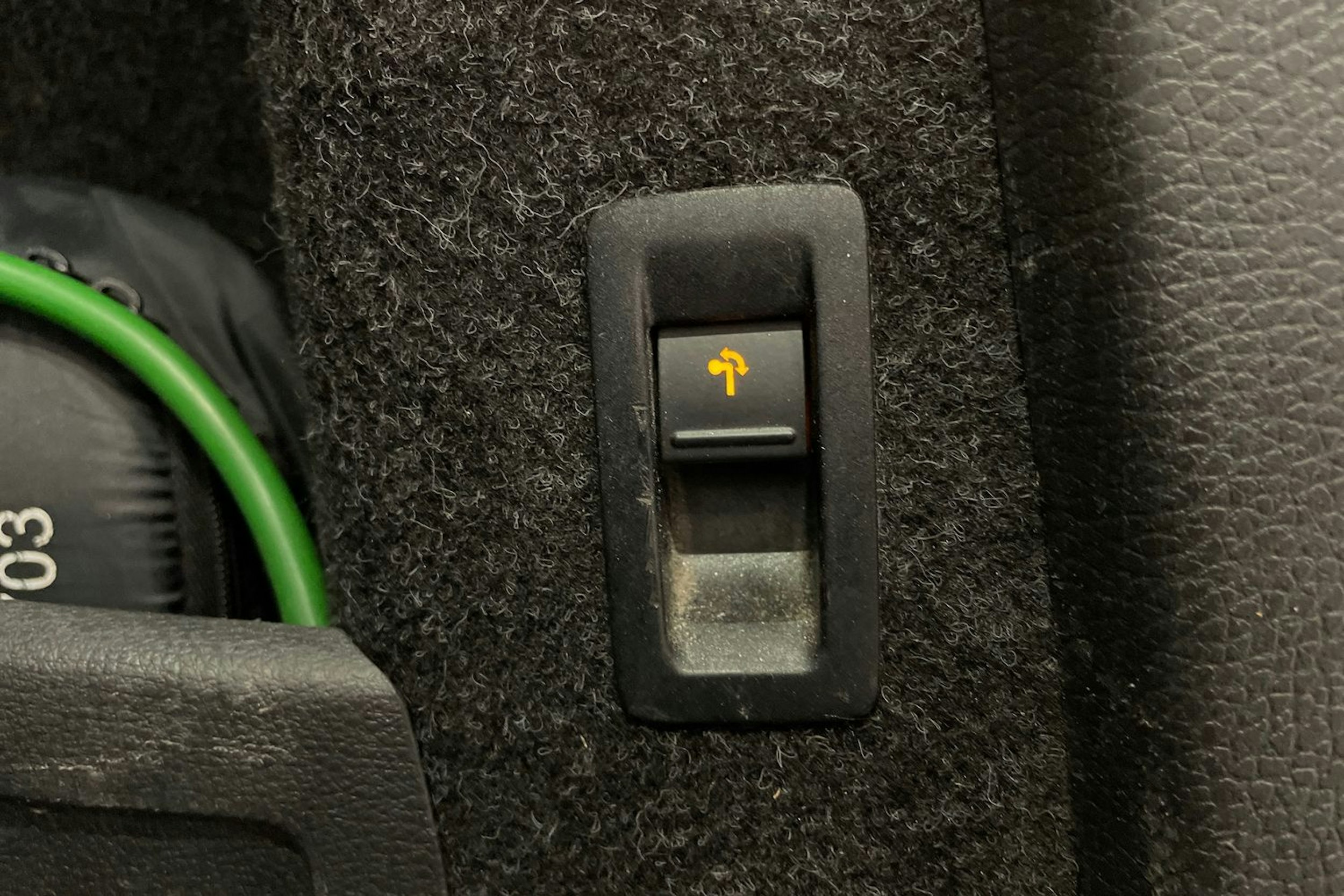 valkoinen Volkswagen Passat 2012 kuva 27.