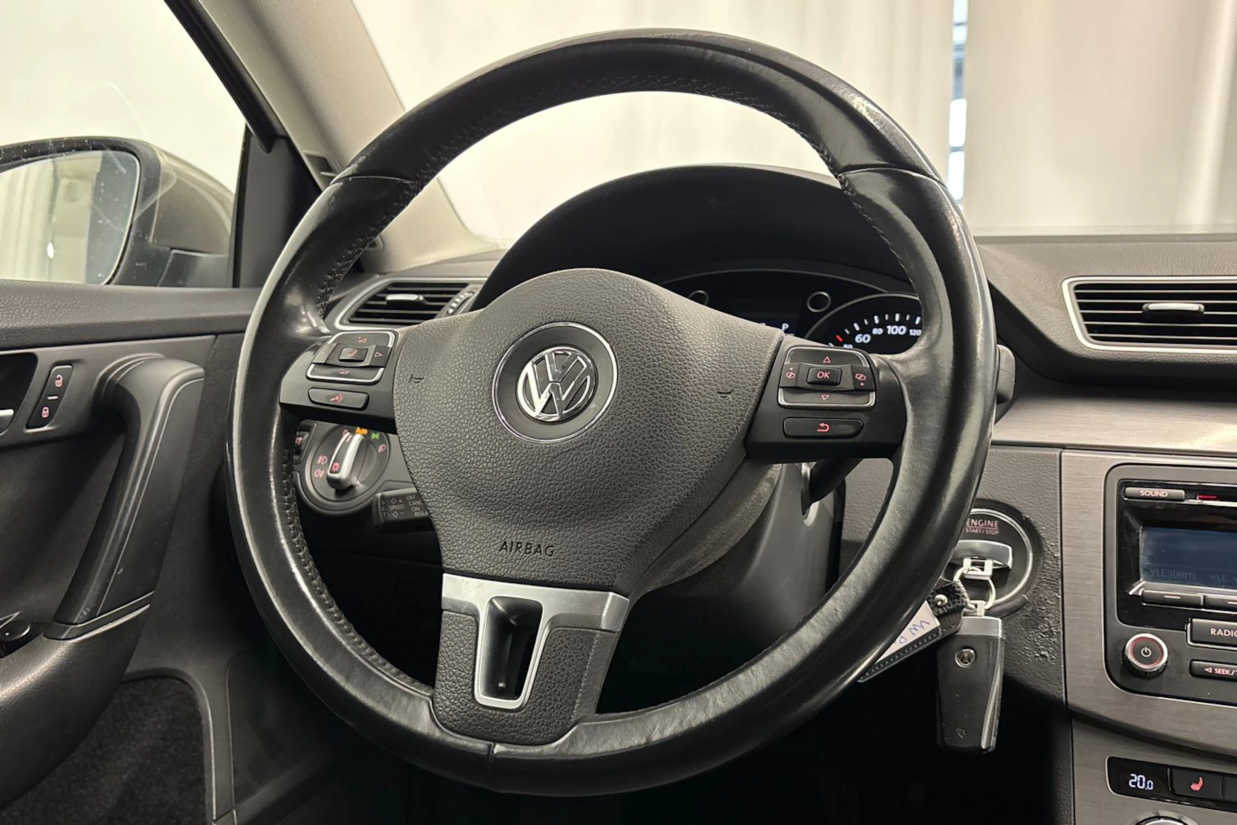 met. ruskea (beige) Volkswagen Passat 2012 kuva 16.