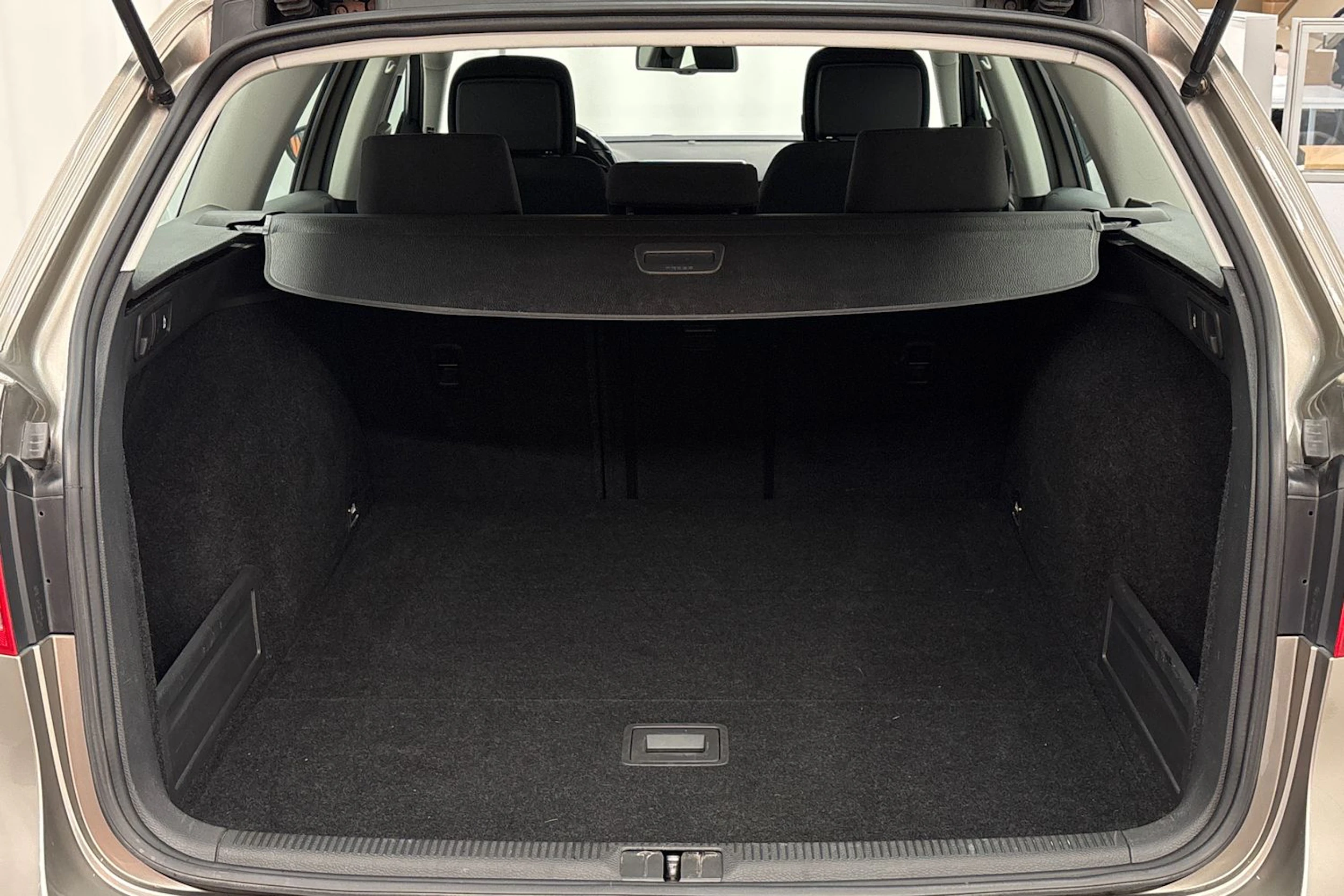 met. ruskea (beige) Volkswagen Passat 2012 kuva 23.