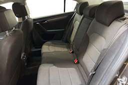 Ruskea (beige) Volkswagen PASSAT 2012 kuva 11.