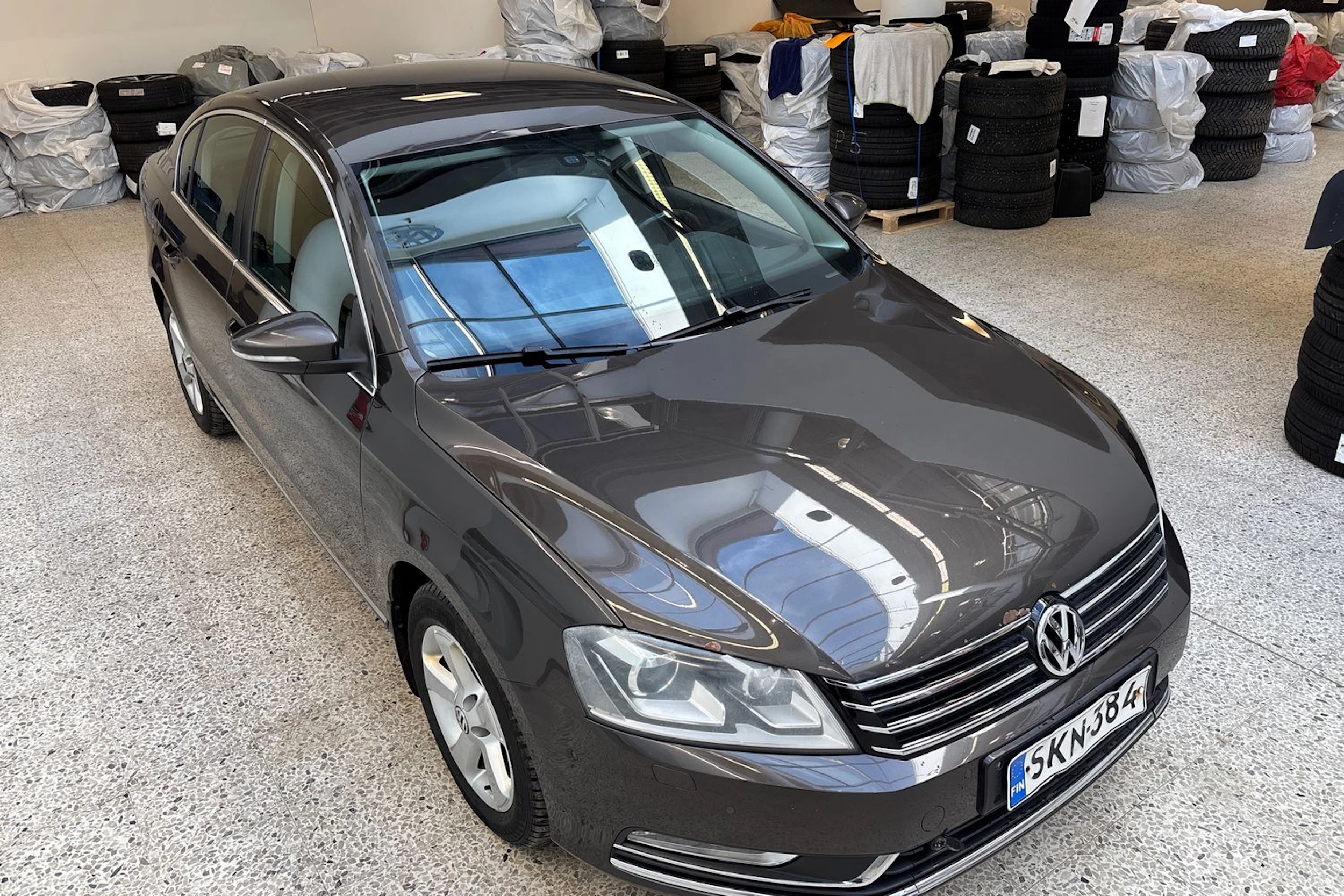 Ruskea (beige) Volkswagen PASSAT 2012 kuva 19.