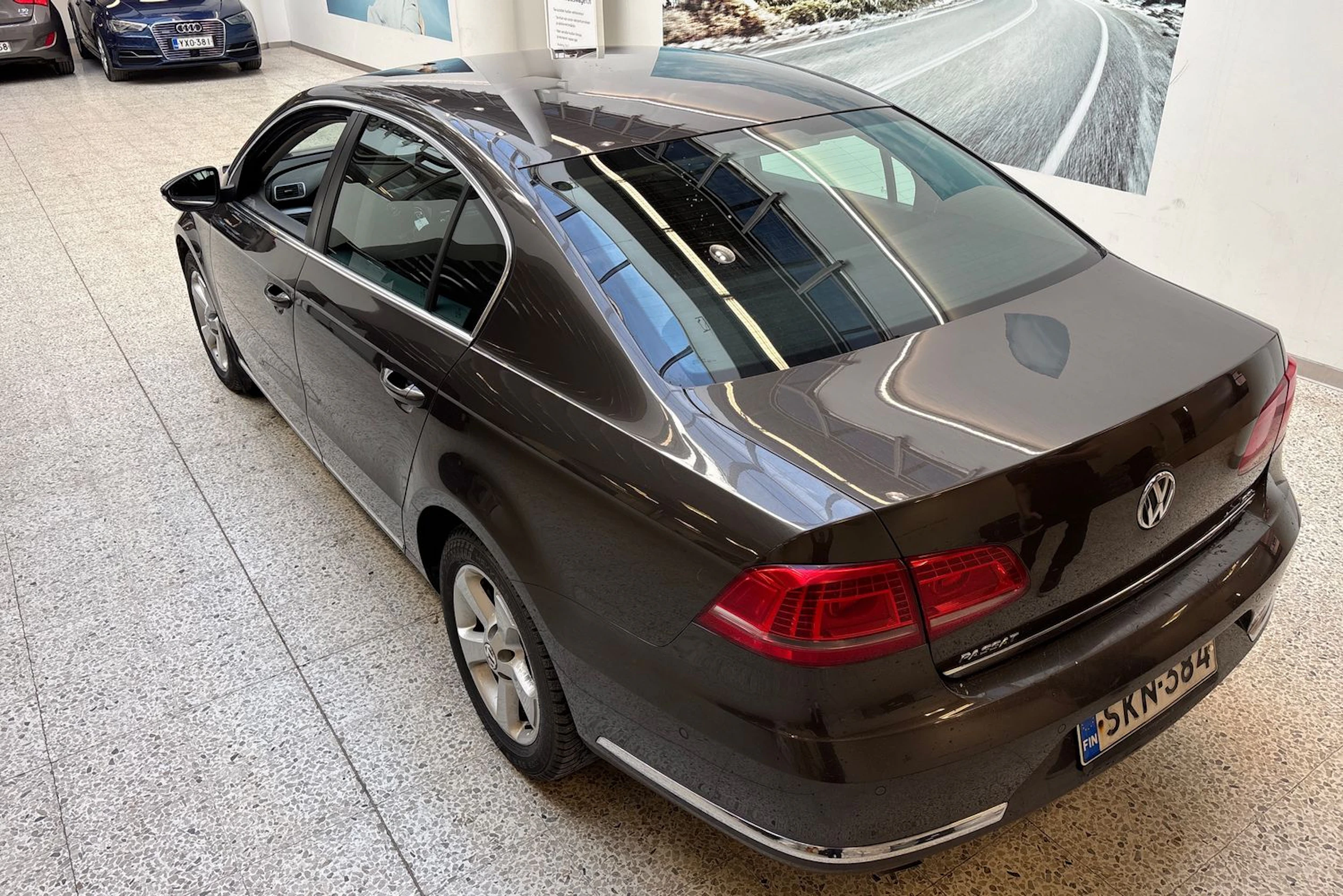 Ruskea (beige) Volkswagen PASSAT 2012 kuva 25.