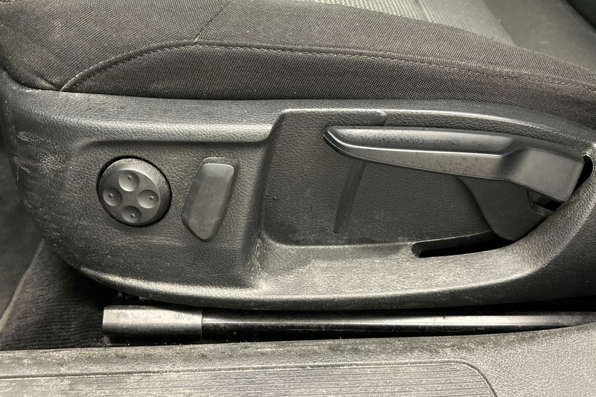 Musta Volkswagen PASSAT 2012 kuva 5.