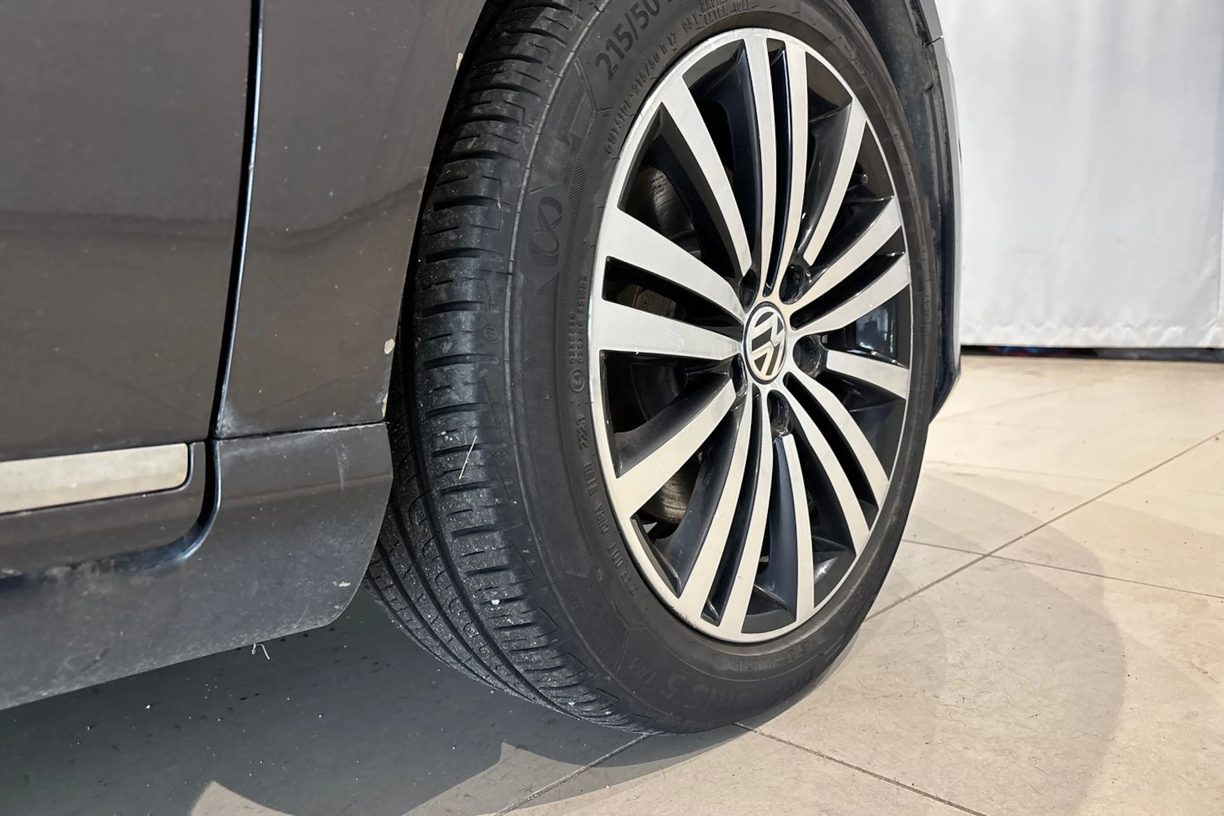 ruskea (beige) Volkswagen Passat 2012 kuva 10.