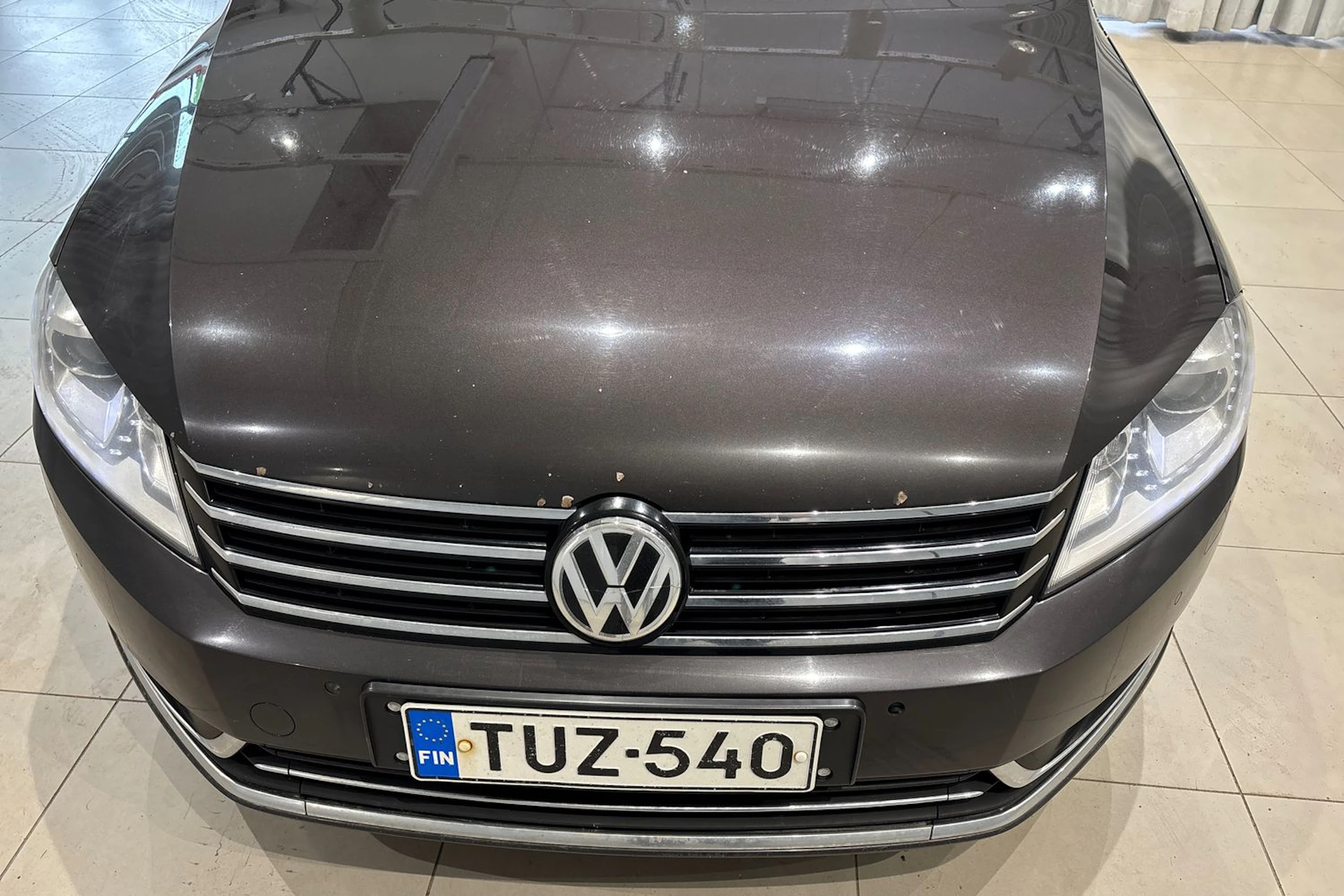 ruskea (beige) Volkswagen Passat 2012 kuva 13.