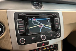 ruskea (beige) Volkswagen Passat 2012 kuva 23.