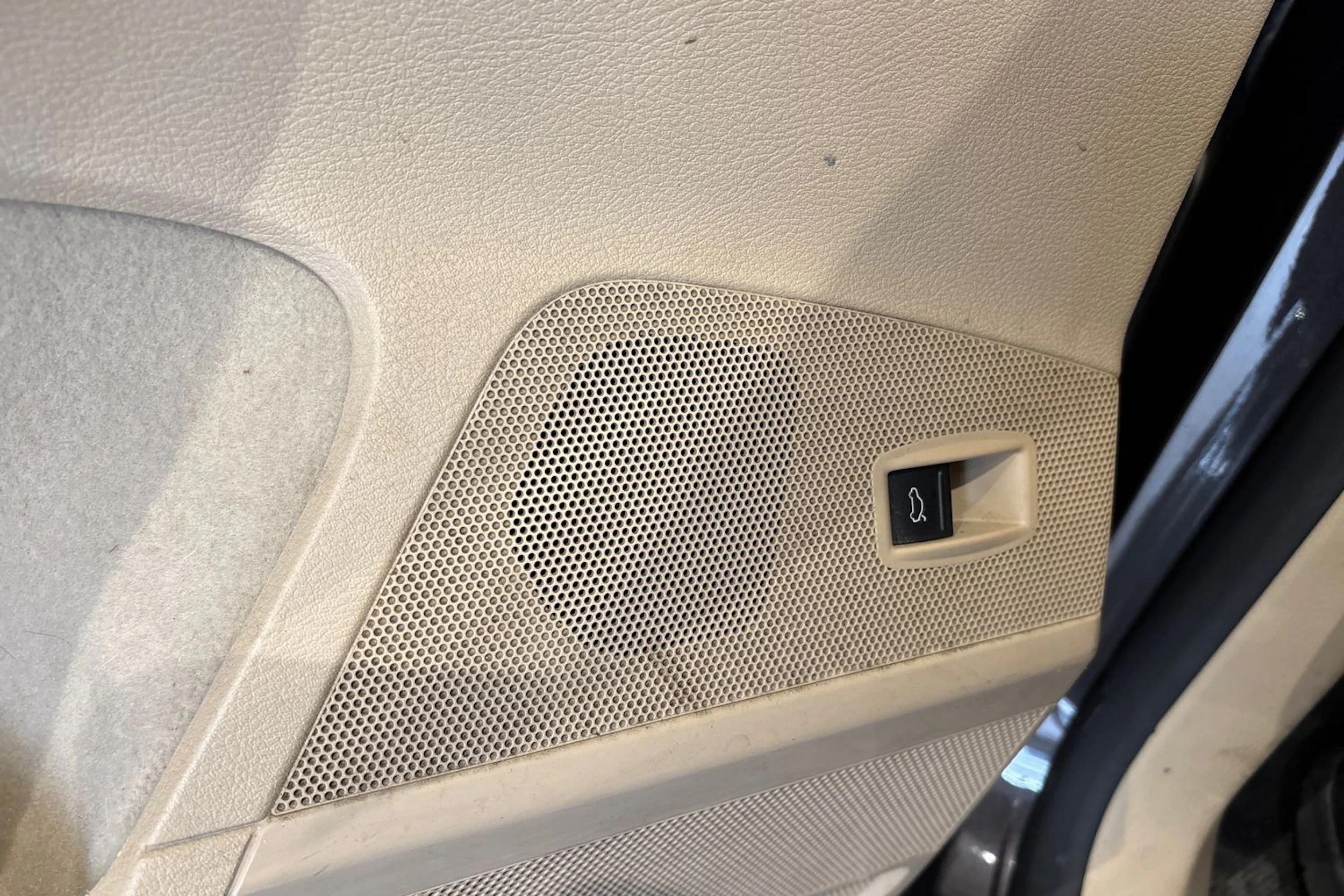 ruskea (beige) Volkswagen Passat 2012 kuva 37.