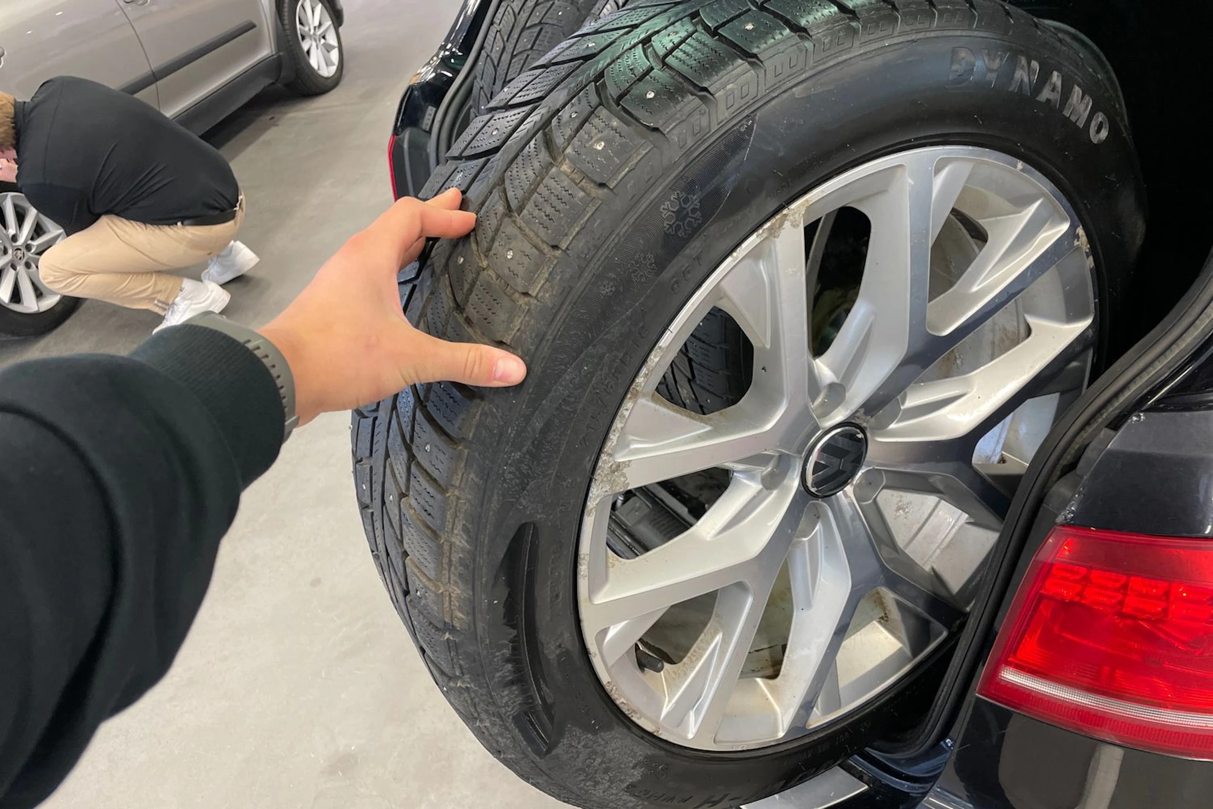 Musta Volkswagen PASSAT 2012 kuva 12.
