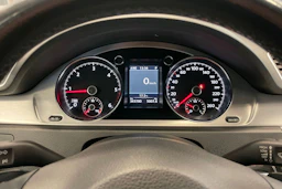 Musta Volkswagen PASSAT 2012 kuva 15.