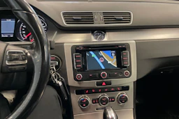 Musta Volkswagen PASSAT 2012 kuva 18.