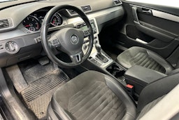 musta Volkswagen Passat 2012 kuva 3.