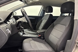 Ruskea (beige) Volkswagen PASSAT 2012 kuva 11.