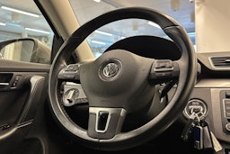 Ruskea (beige) Volkswagen PASSAT 2012 kuva 13.