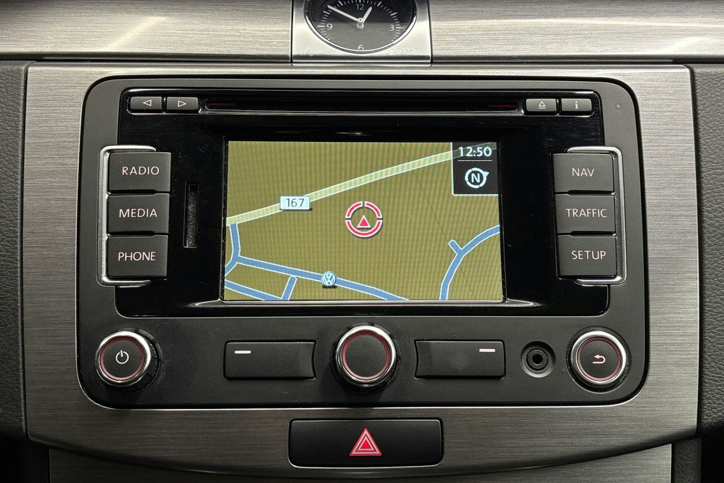 Ruskea (beige) Volkswagen PASSAT 2012 kuva 18.