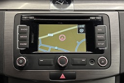 Ruskea (beige) Volkswagen PASSAT 2012 kuva 18.