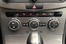 Ruskea (beige) Volkswagen PASSAT 2012 kuva 19.