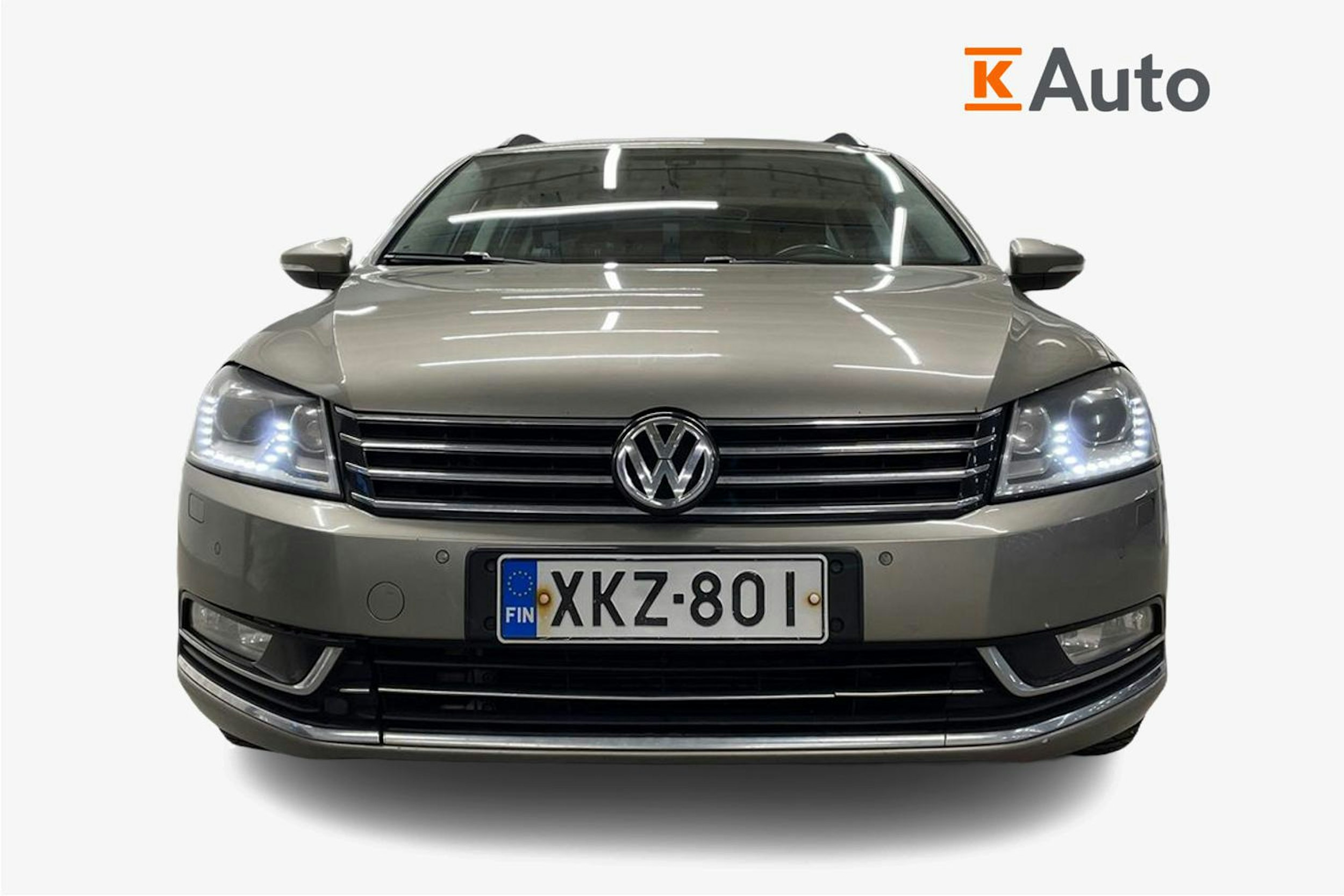 Ruskea (beige) Volkswagen PASSAT 2012 kuva 5.