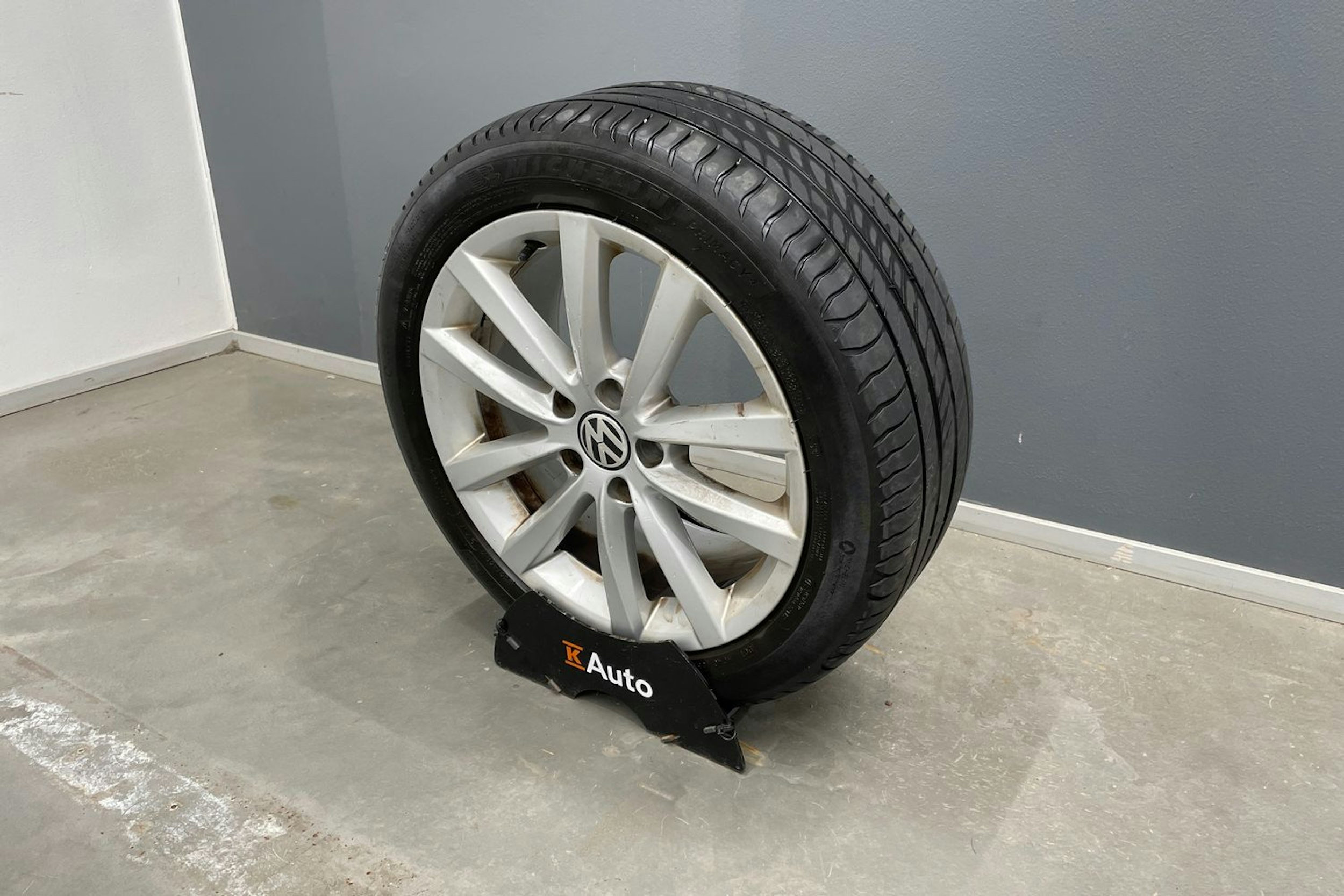 Ruskea (beige) Volkswagen PASSAT 2012 kuva 14.