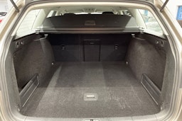 Ruskea (beige) Volkswagen PASSAT 2012 kuva 15.