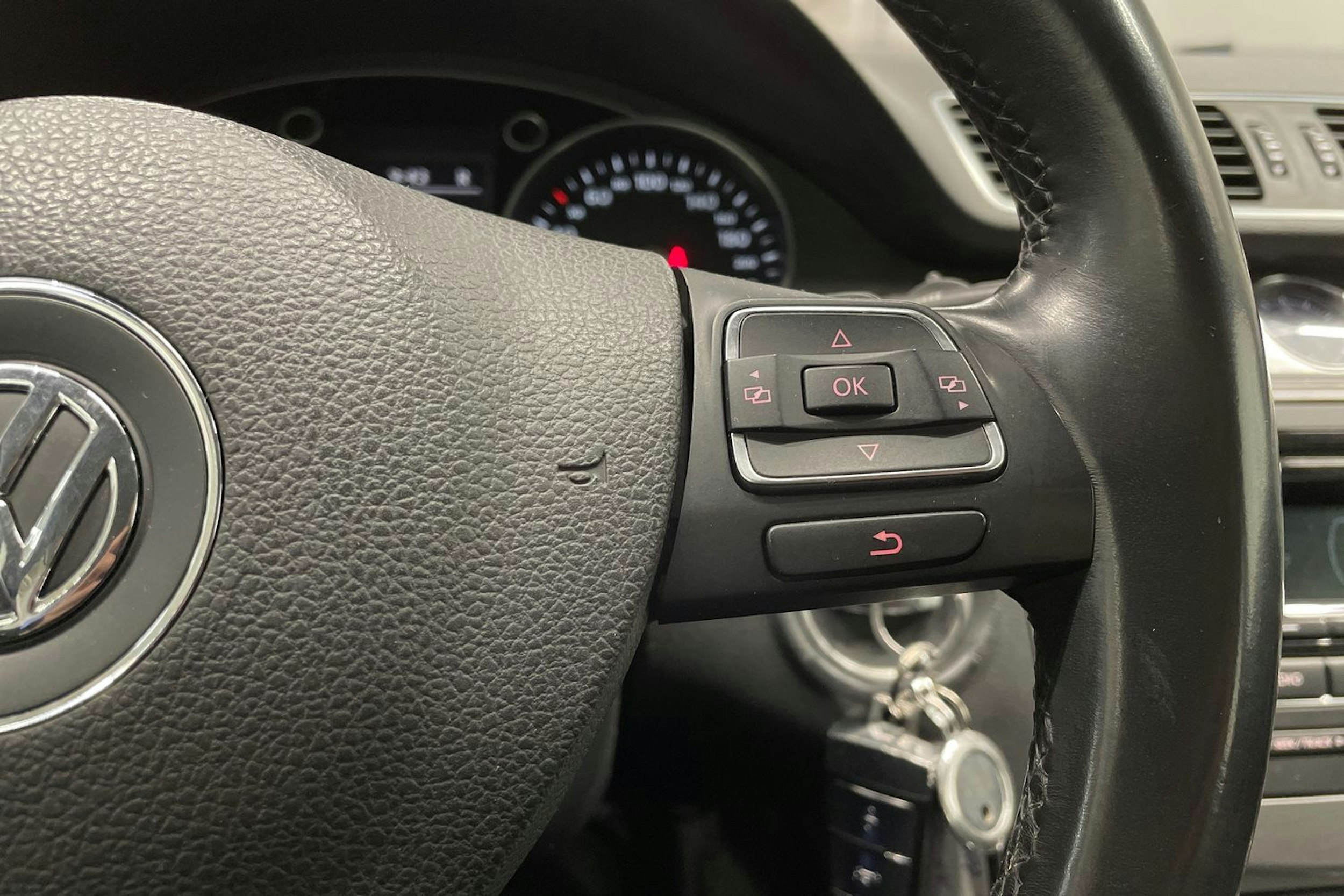 Ruskea (beige) Volkswagen PASSAT 2012 kuva 21.