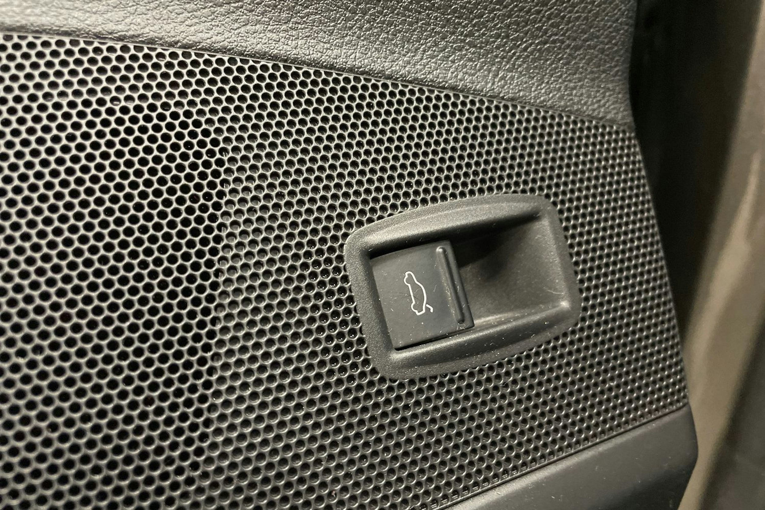 Ruskea (beige) Volkswagen PASSAT 2012 kuva 22.