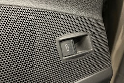 Ruskea (beige) Volkswagen PASSAT 2012 kuva 22.