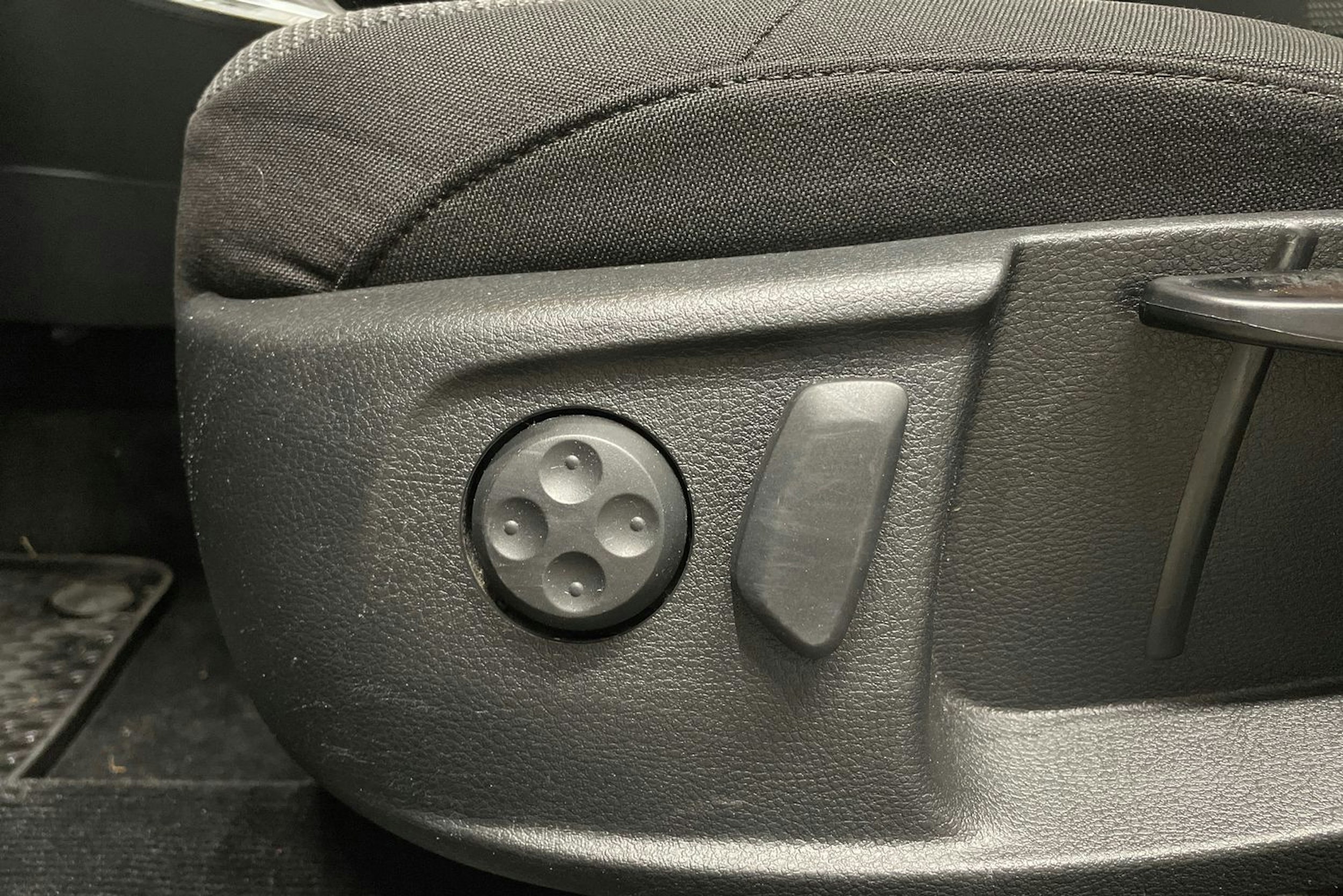 Ruskea (beige) Volkswagen PASSAT 2012 kuva 23.