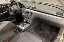 Ruskea (beige) Volkswagen PASSAT 2012 kuva 26.