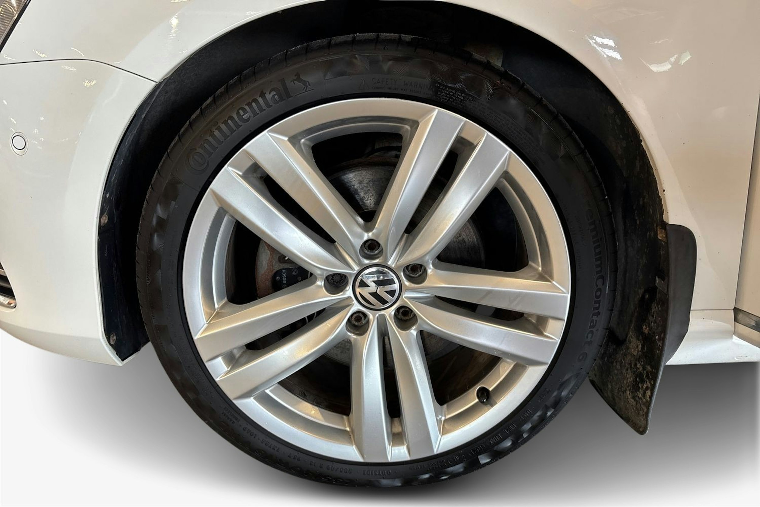 Valkoinen Volkswagen PASSAT 2012 kuva 11.