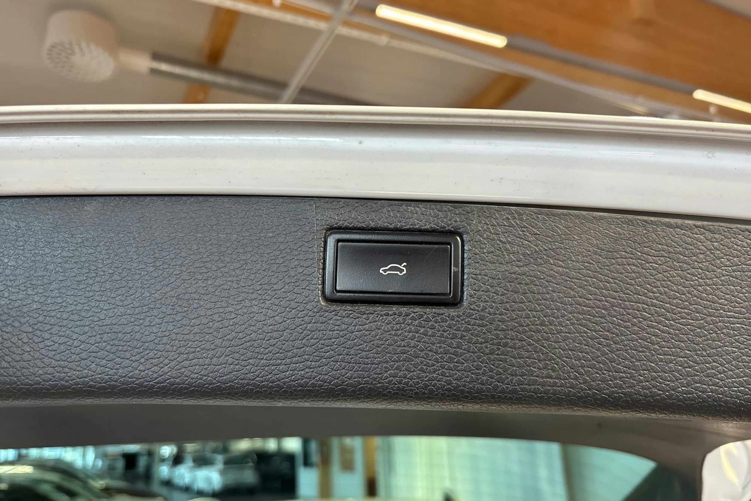 Valkoinen Volkswagen PASSAT 2012 kuva 22.