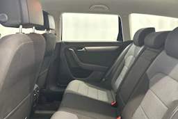 musta Volkswagen Passat 2012 kuva 4.