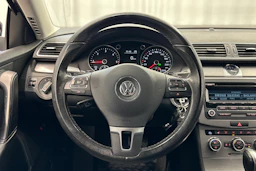 musta Volkswagen Passat 2012 kuva 12.
