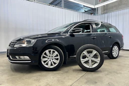 musta Volkswagen Passat 2012 kuva 23.