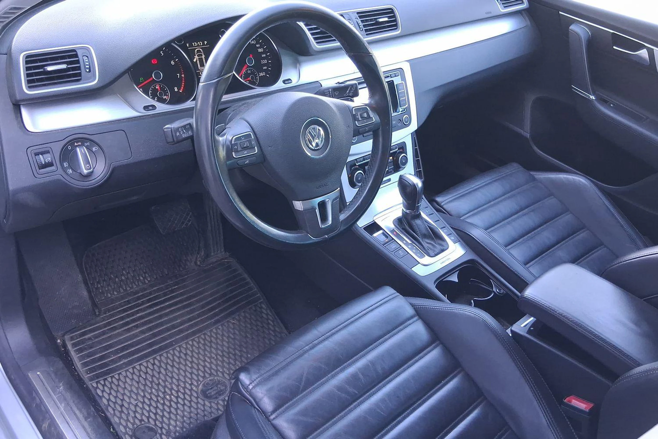met. harmaa Volkswagen Passat 2012 kuva 3.
