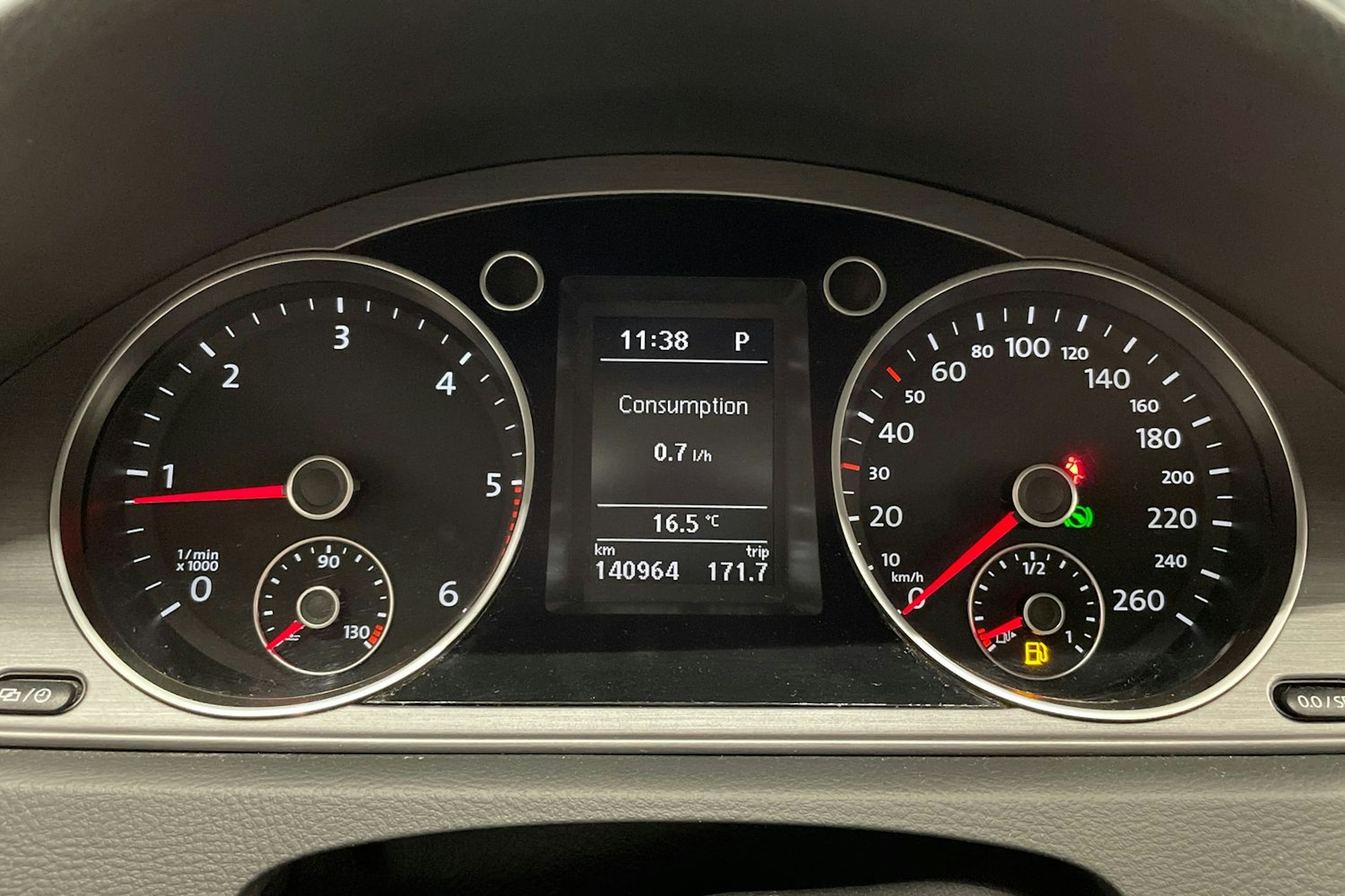 Harmaa Volkswagen PASSAT 2013 kuva 15.